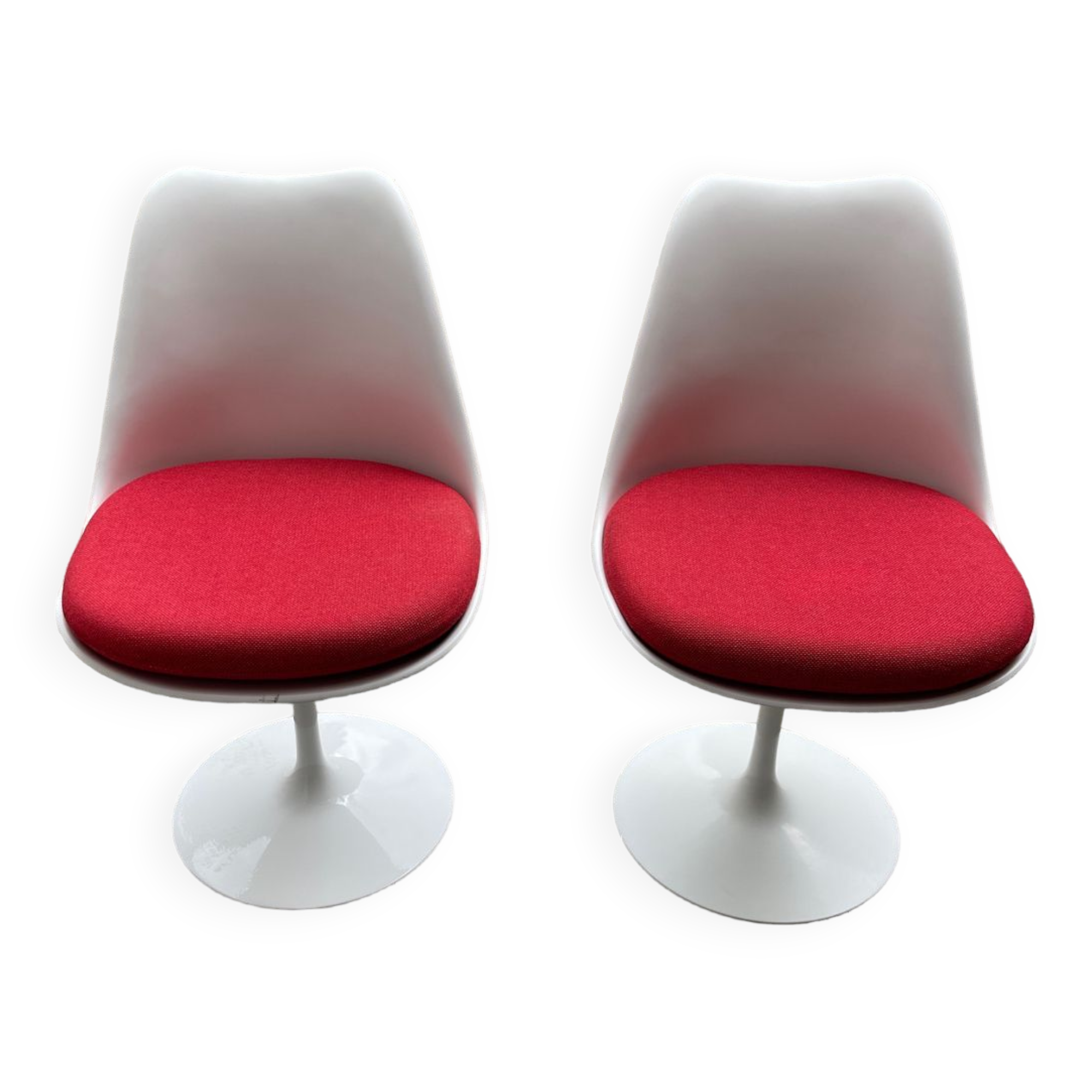 Pair of TULIP Eero Saarinen knoll international chairs