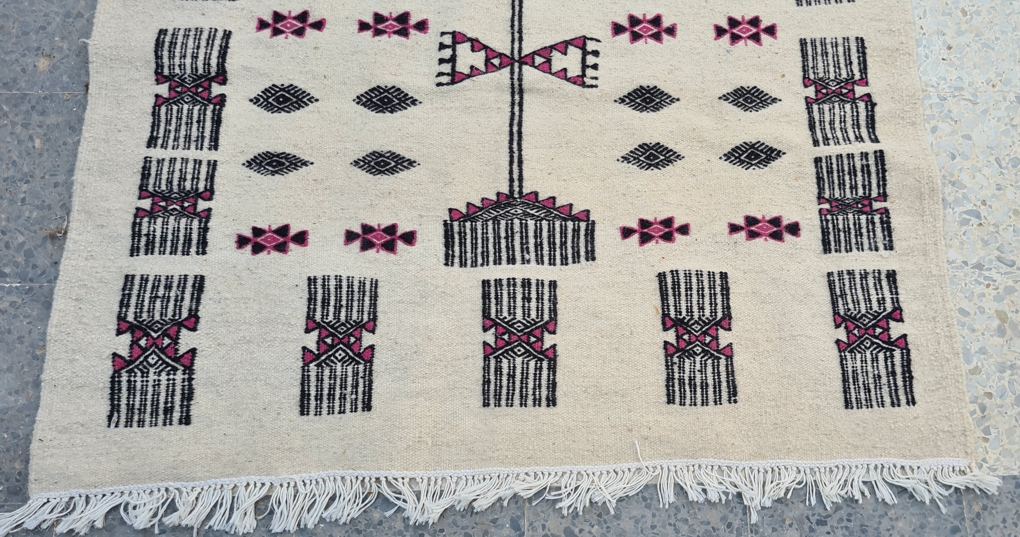 Hand-made black and pink white wool rug  210x105cm