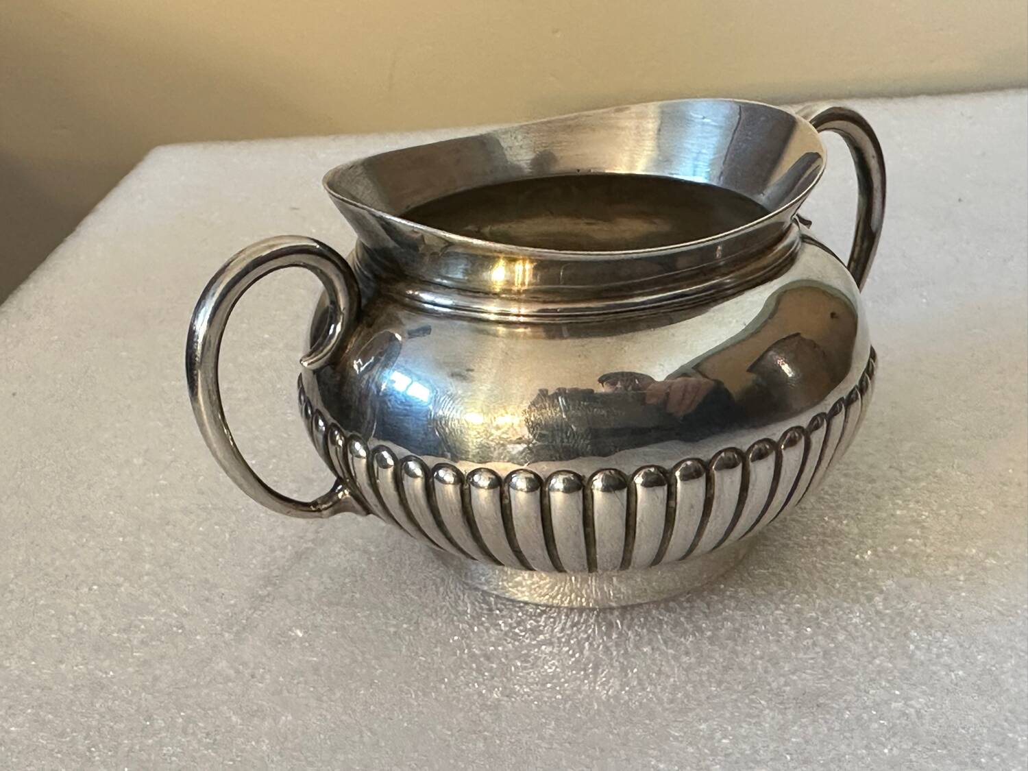 Solid silver sugar bowl - origin Great Britain around 1900