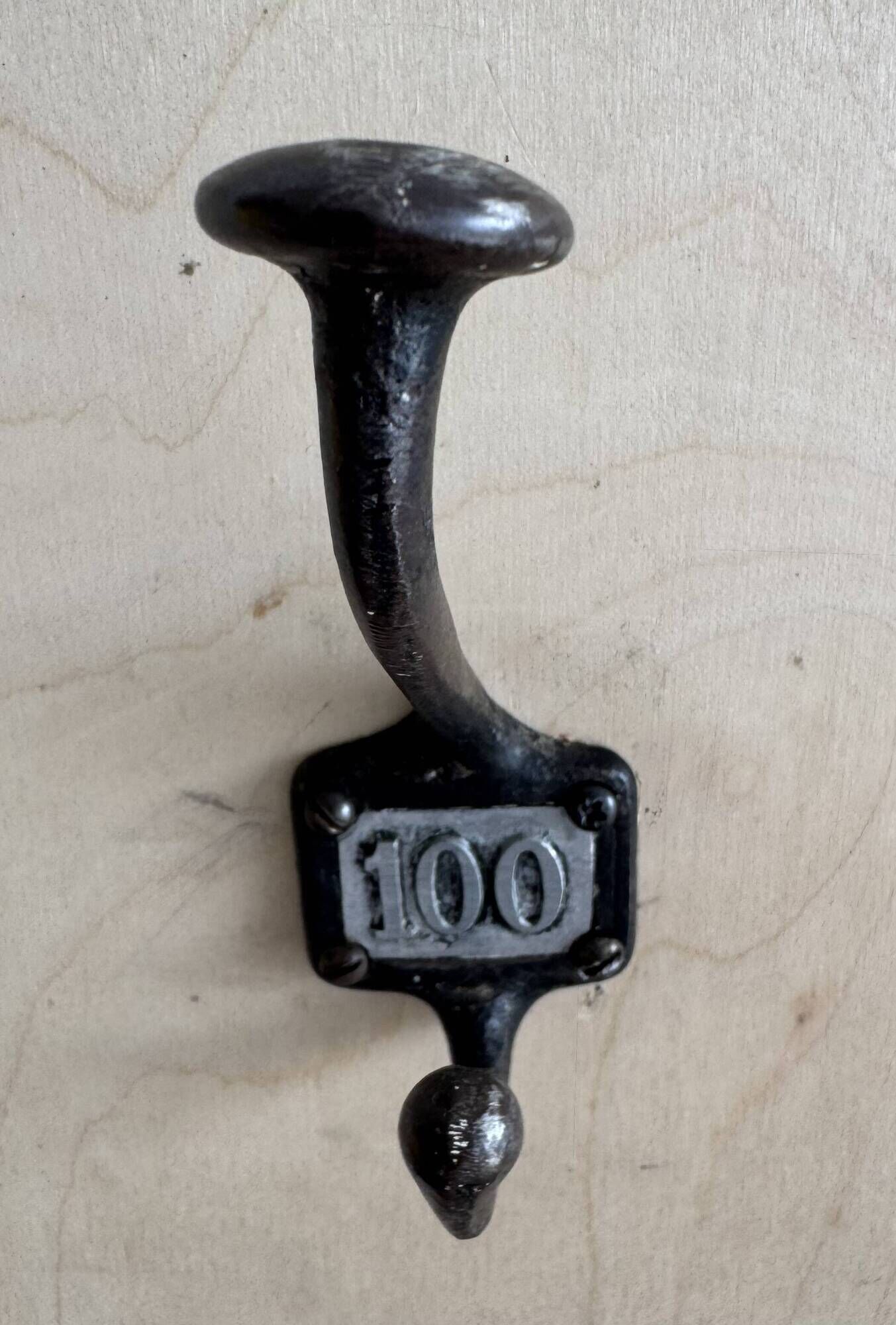 Patère ancienne en métal