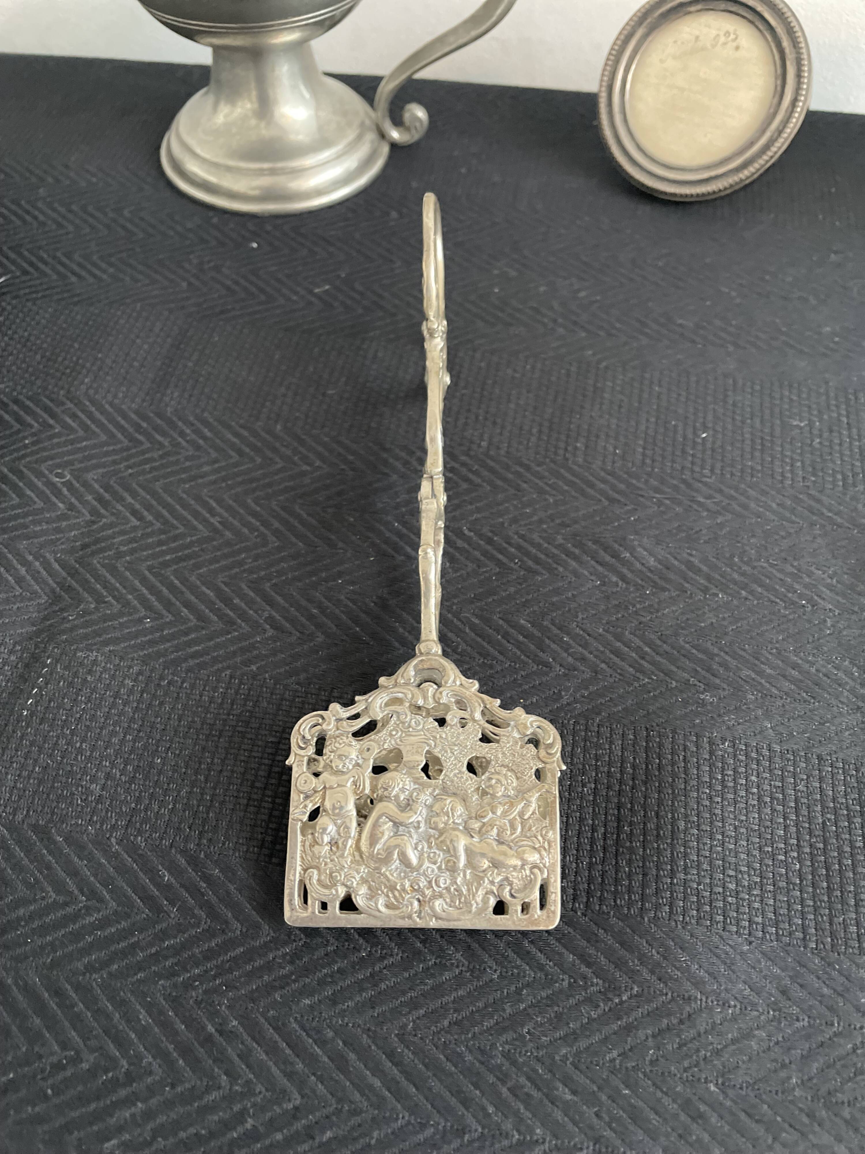 Antique scissors asparagus pliers - silver metal - putti decoration - United Kingdom