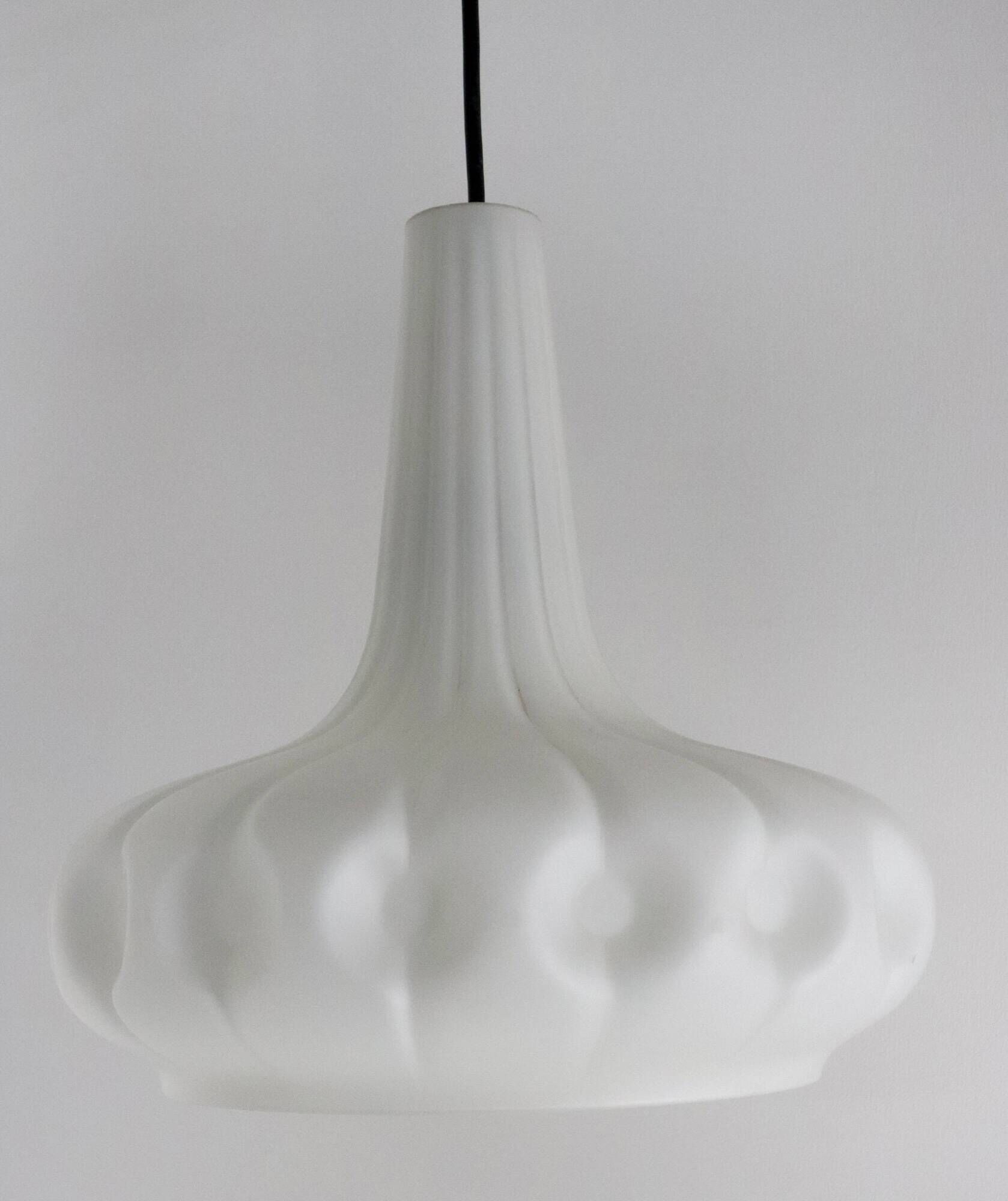 Peill & Putzler melkglazen lamp vintage mid century design
