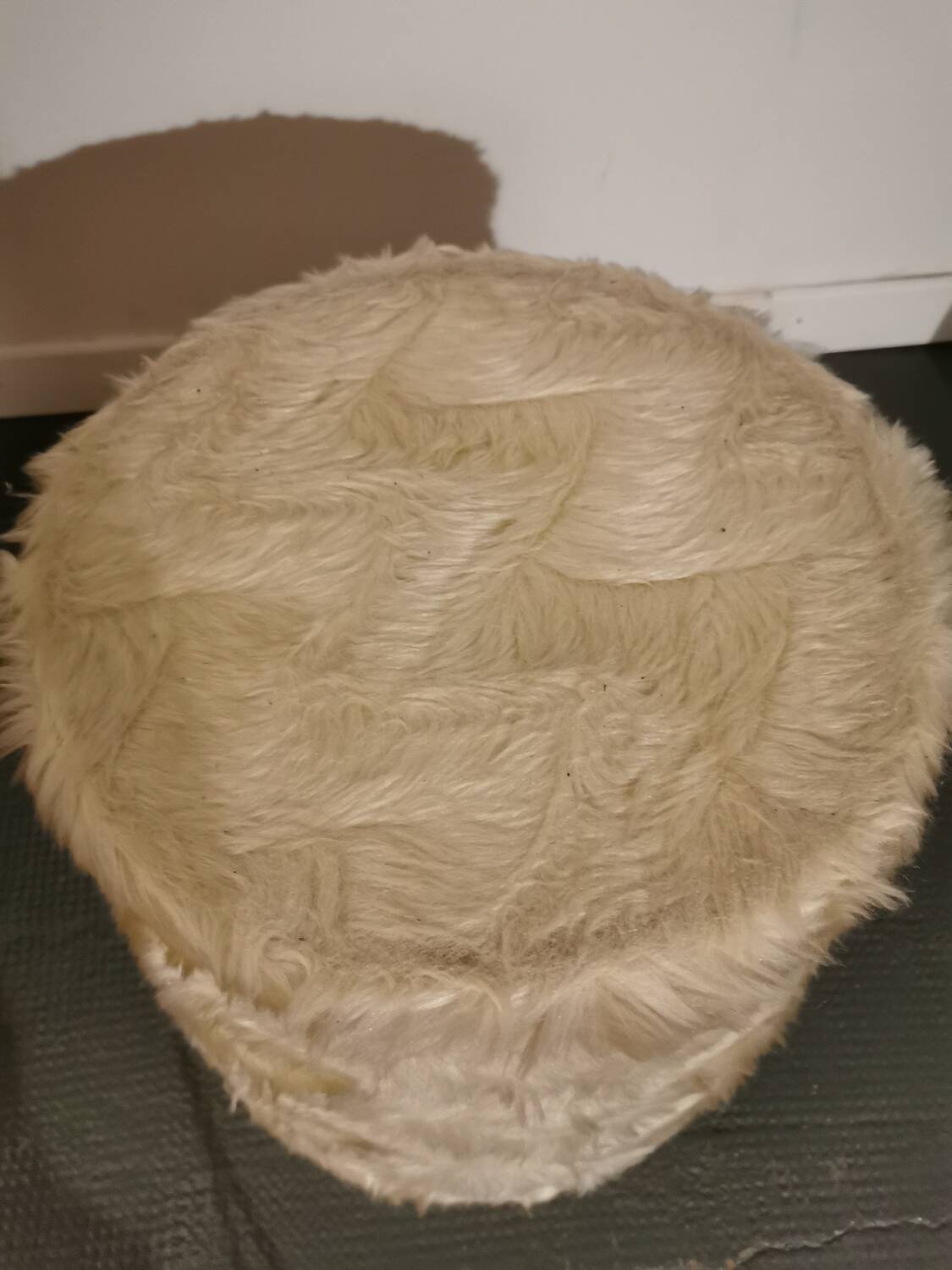 Vintage pouf in toupee