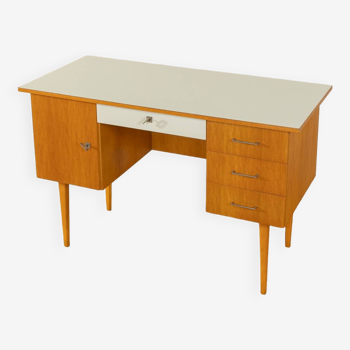 Bureau des années 1960