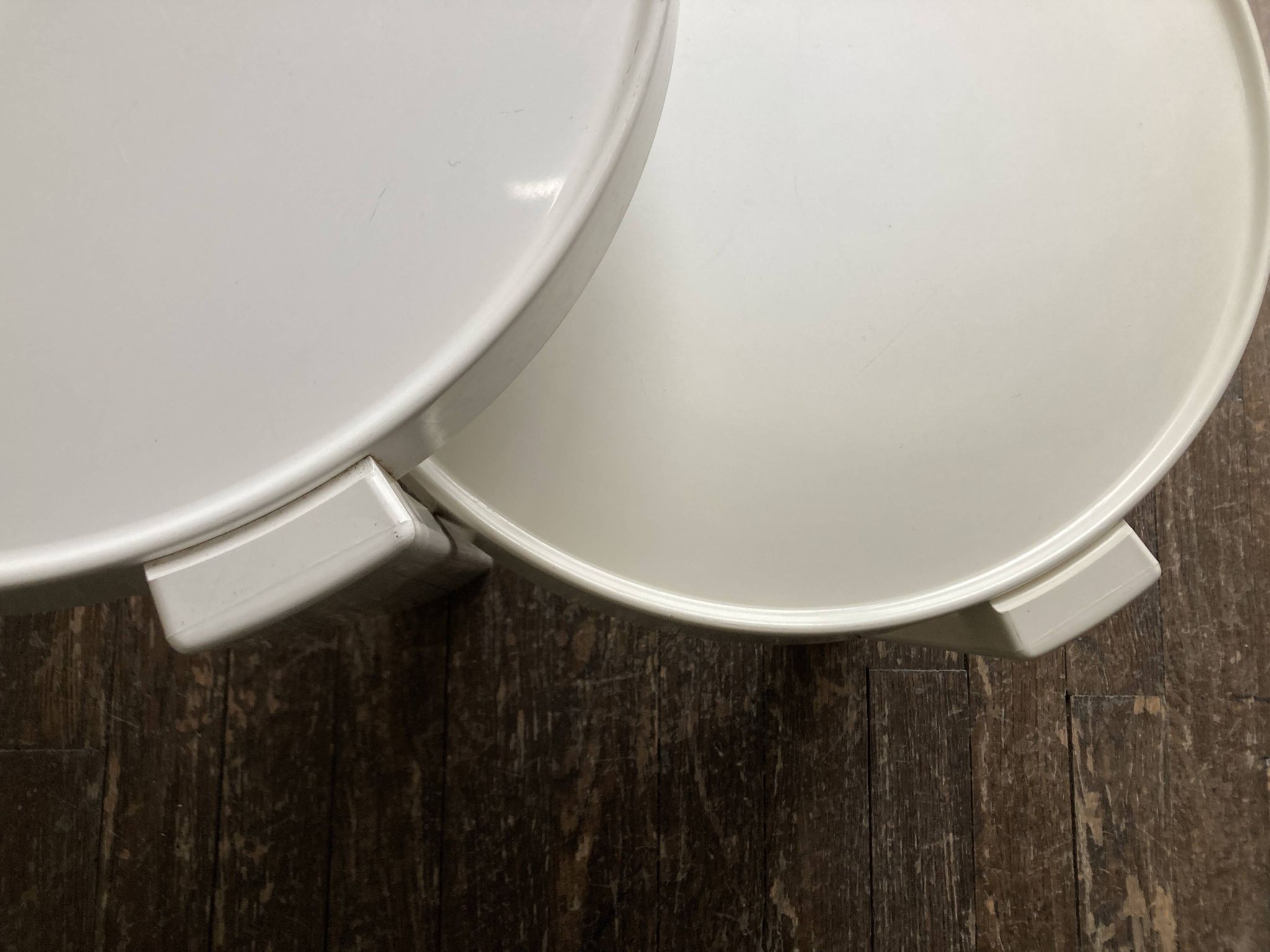 Pair of nesting coffee tables, space age Italian design 1960 Kastilia.