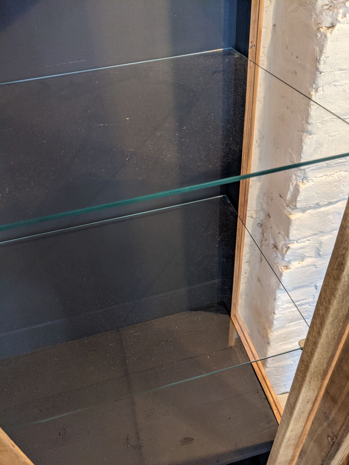 Vitrine en bois