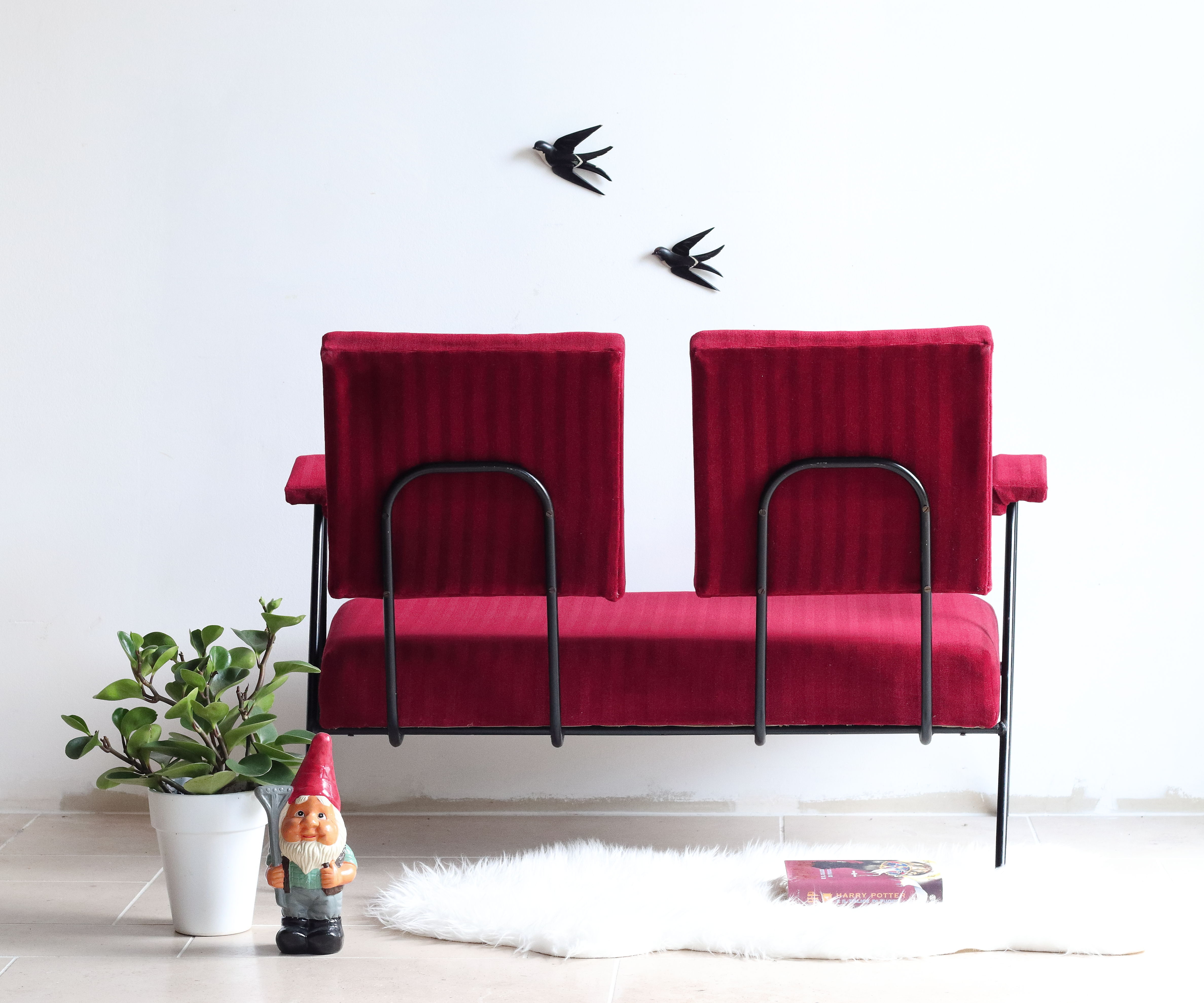 60s design sofa in metal and red velvet
