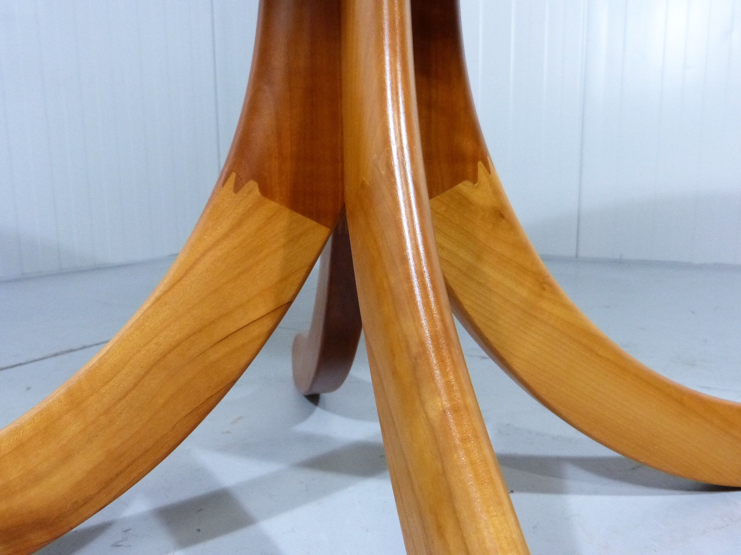 Table basse en bois de frêne des années 1960
