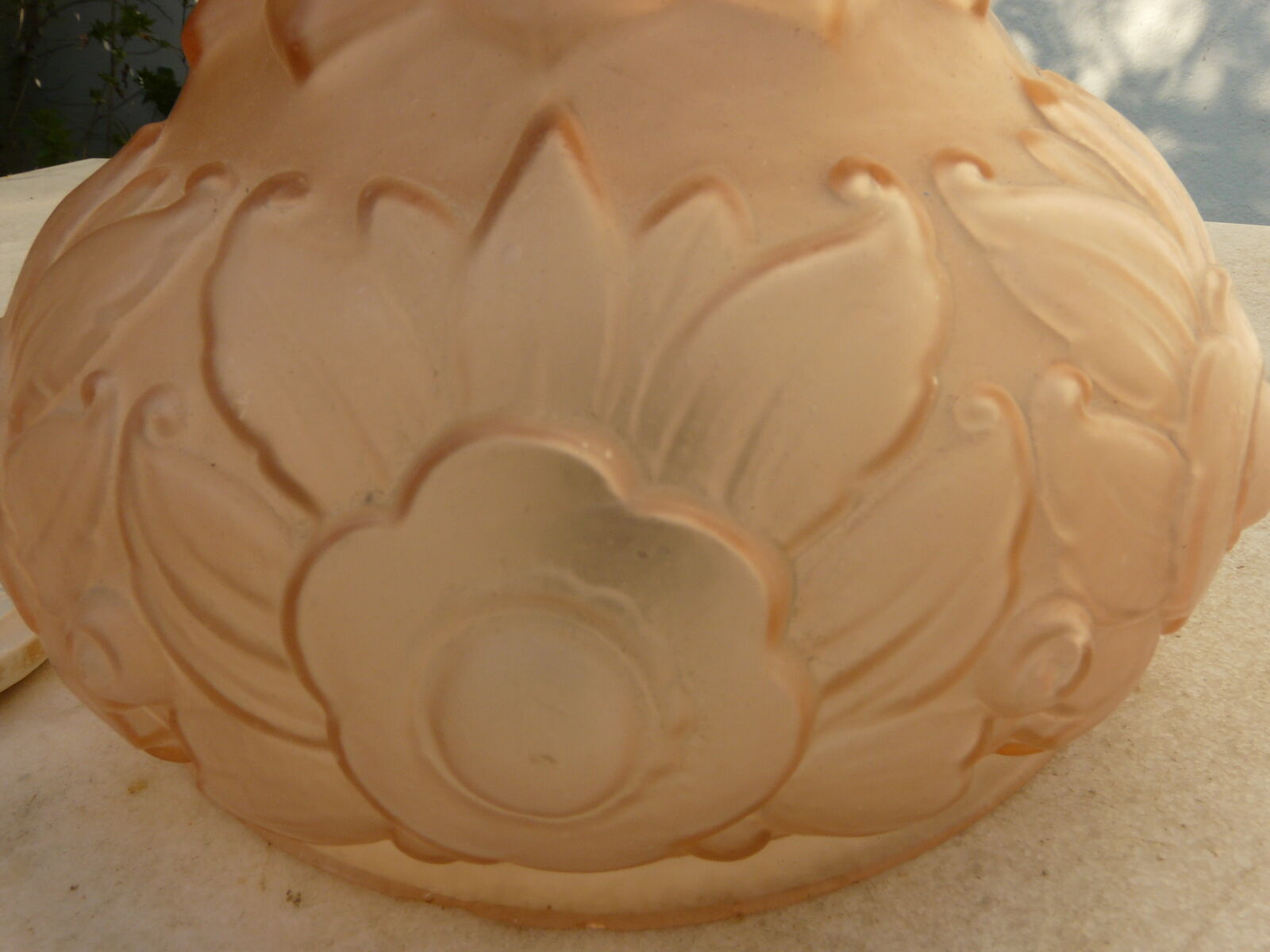 suspension  art déco en verre moulé