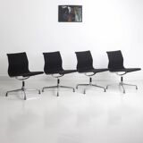 Set of 4 Eames Aluminum Group chairs model EA104-105
