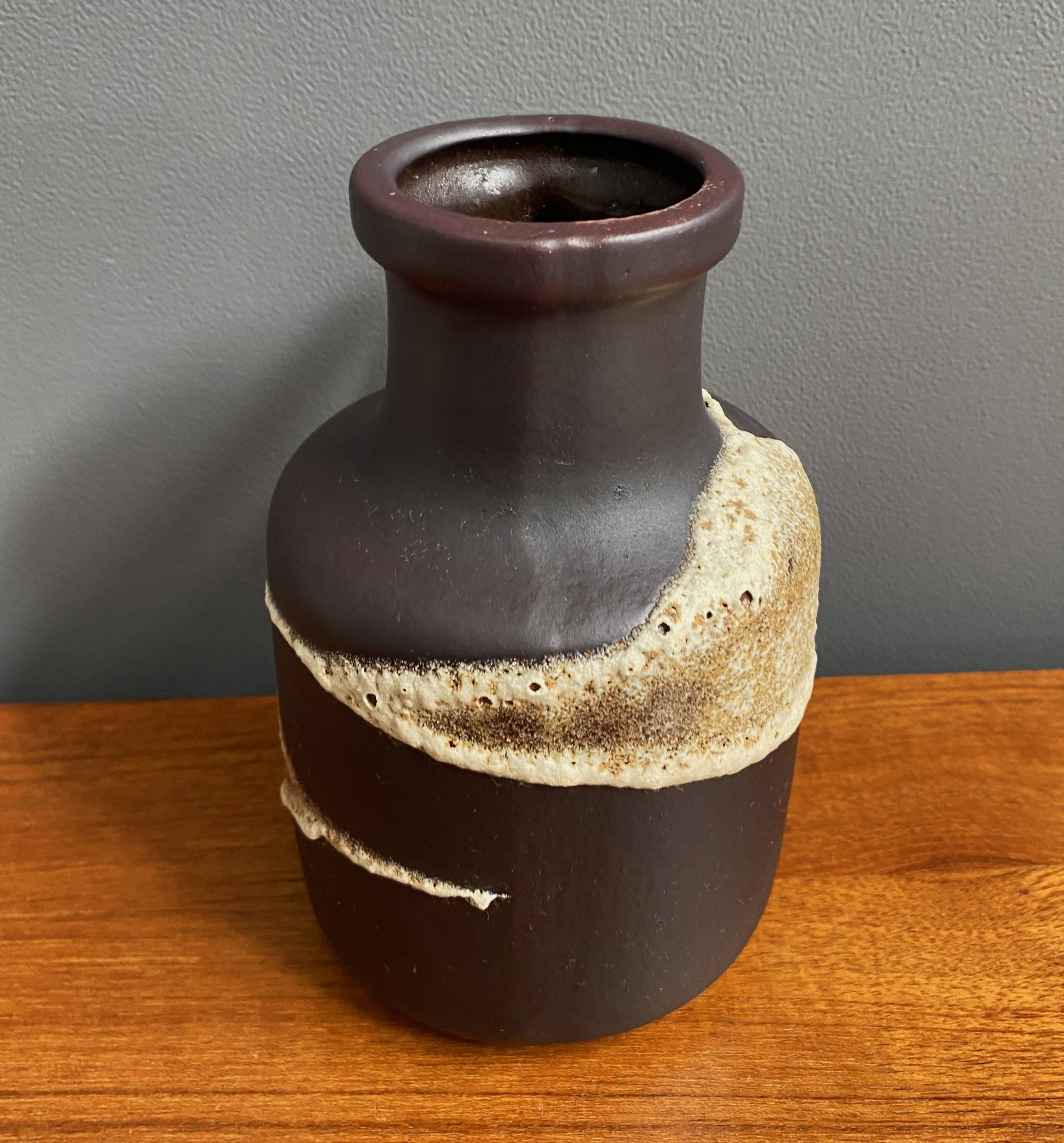 Brown fat lava vase by Scheurich model 414-16 West-Germany 1970s