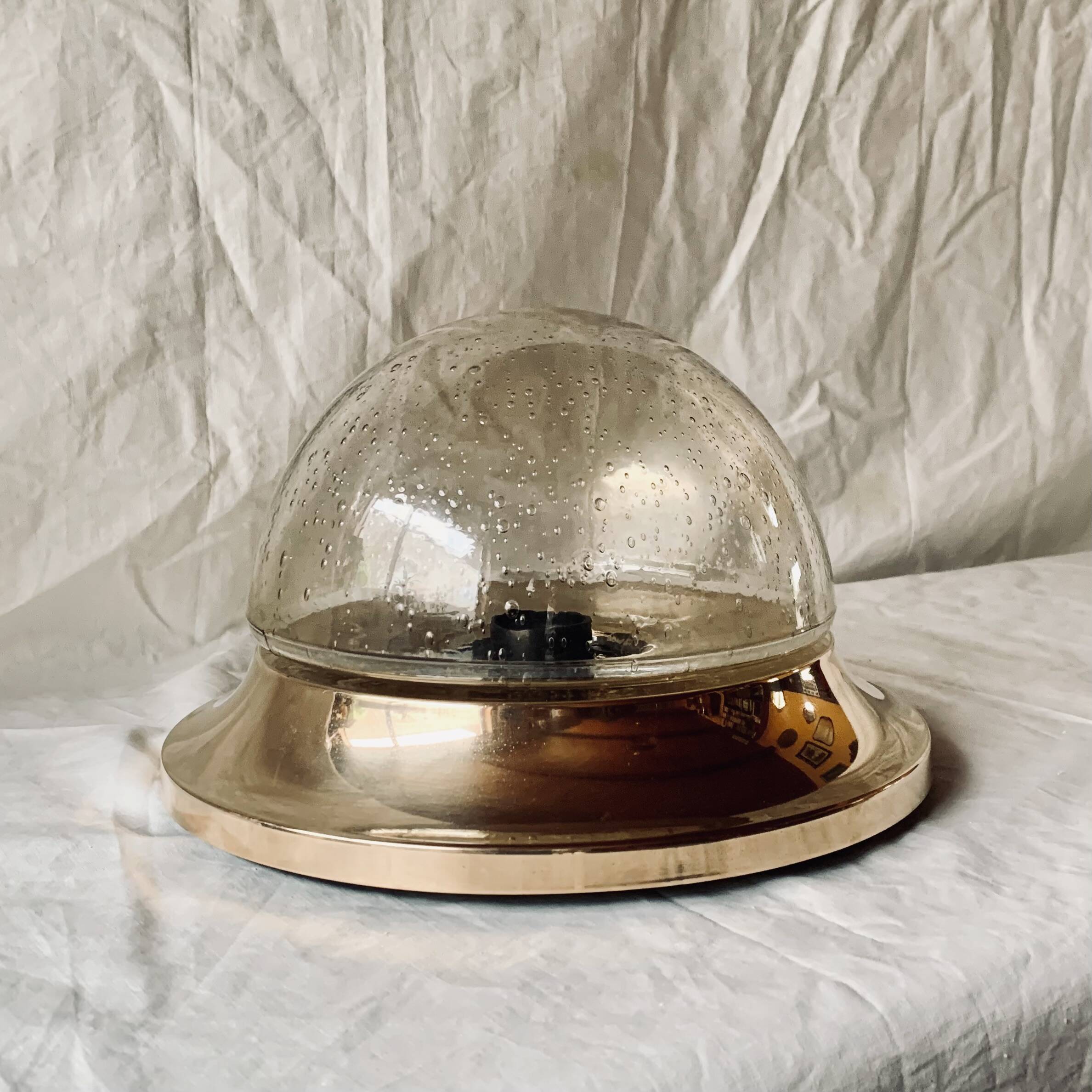Vintage ceiling light in brass and bubbled glass