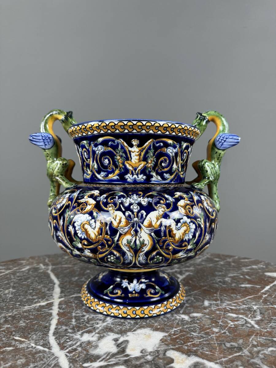 Gien earthenware vase with Renaissance decoration, 20th century.