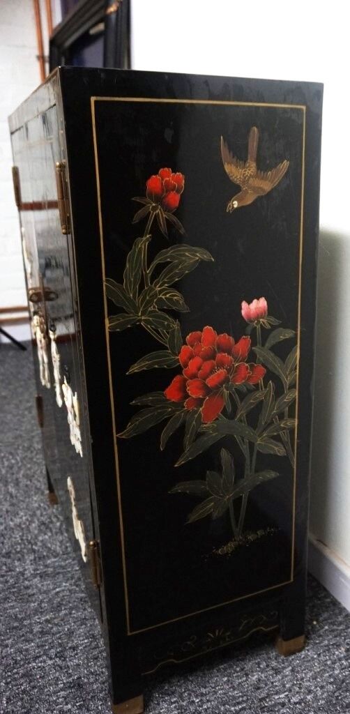 Small furniture in black Chinese lacquer with carved soapstone, mother-of-Pearl inlay.