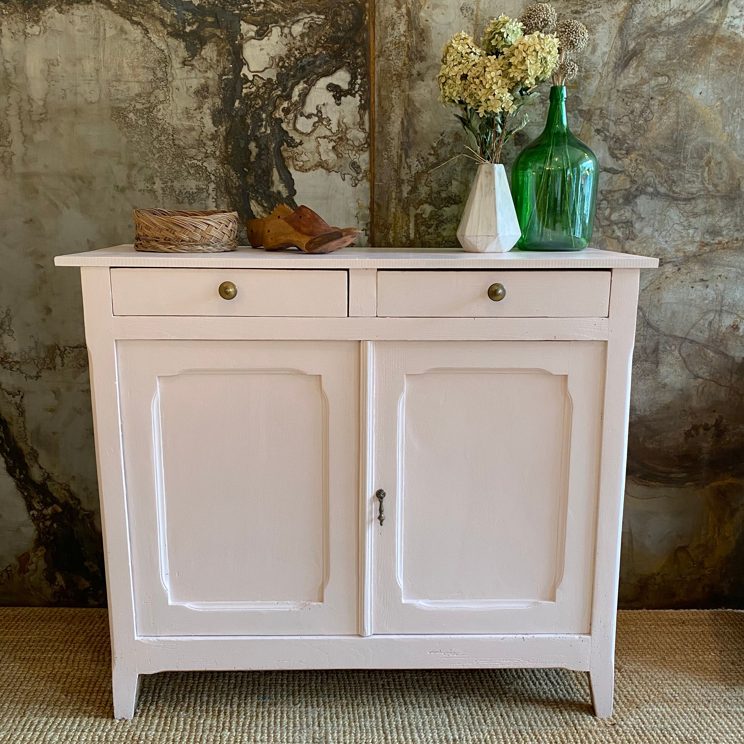 Powder pink Parisian buffet