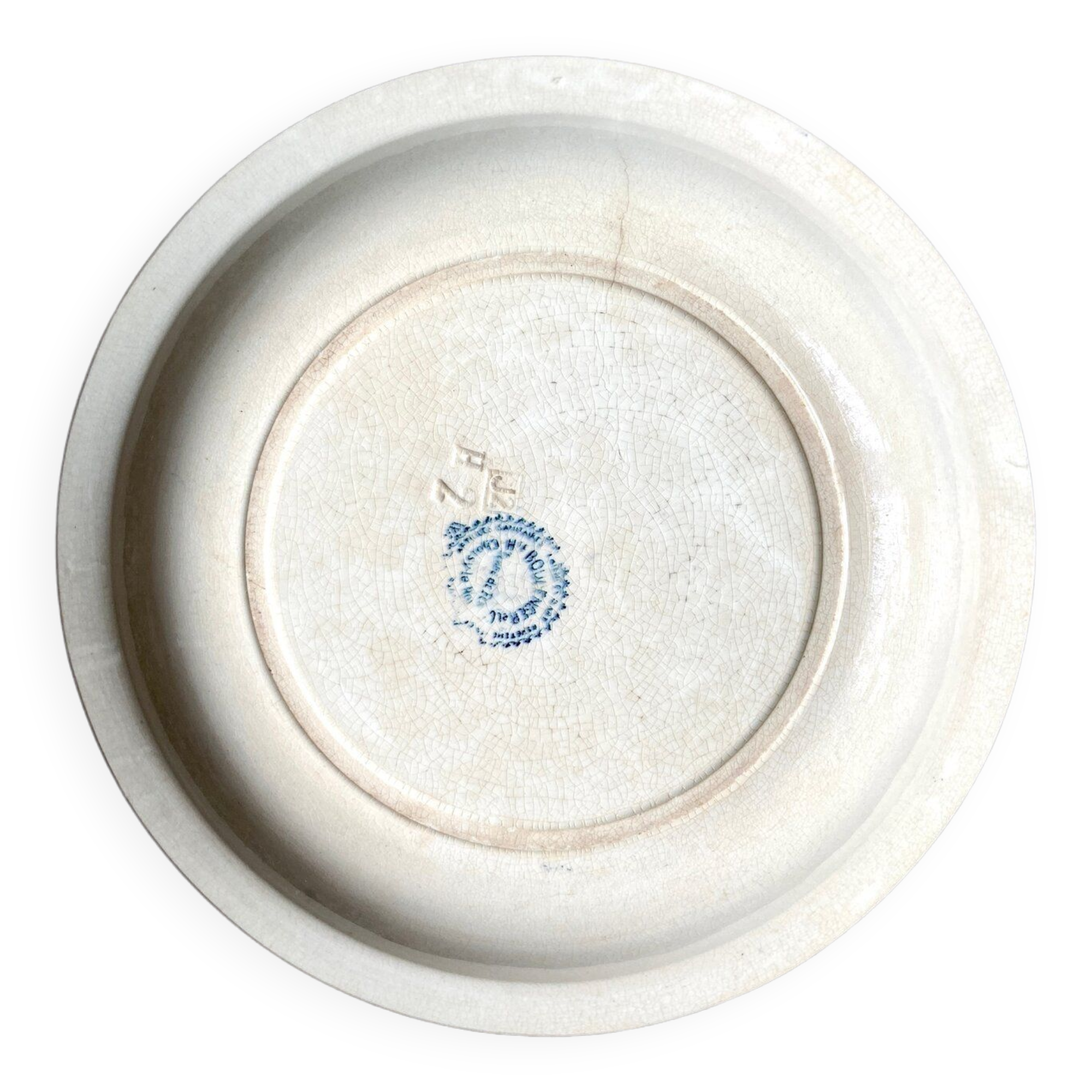 Round and hollow dish Boulenger & Cie in white and blue enamelled iron earth, "Wild rose" service