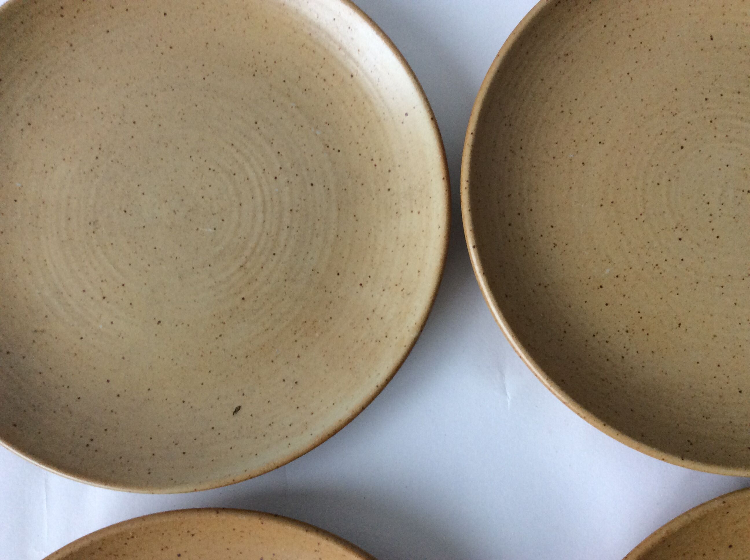 Set of 6 dessert plates made of sandstone