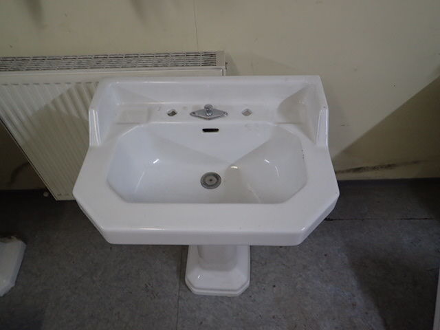 1940s back washbasin