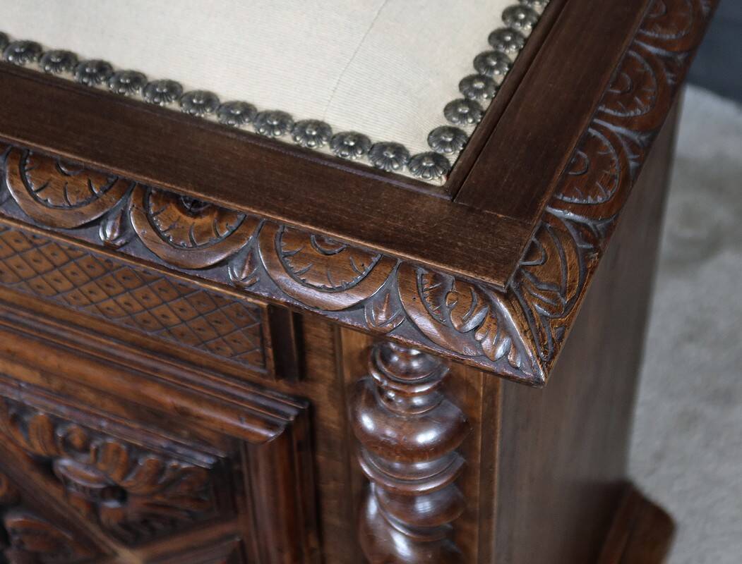 Coffre à linge de palier en hêtre et noyer massif, style louis xiii – fin xixe