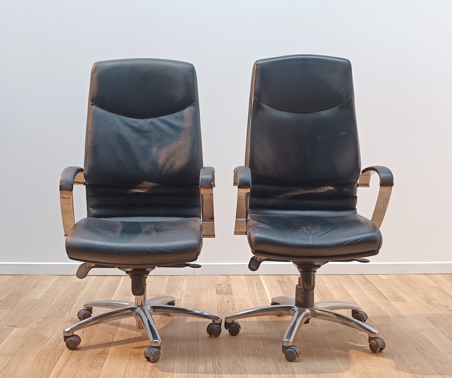 Chaise de direction Chester, Kokoon Design