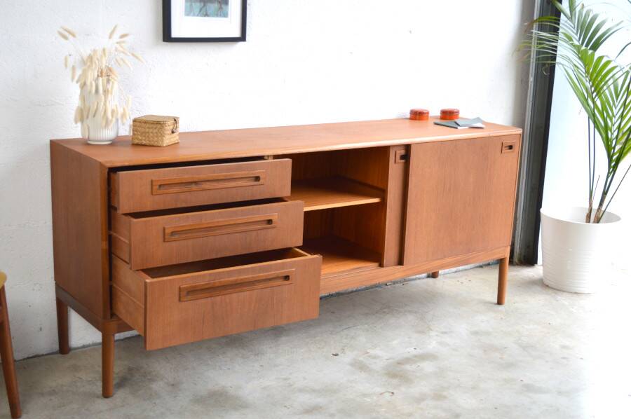 Danish teak sideboard * Sliding doors * 183 cm