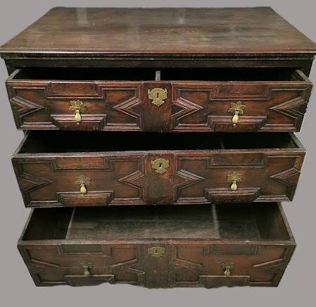 Rare oak chest of drawers | louis xiii / jacobean style | 17th century