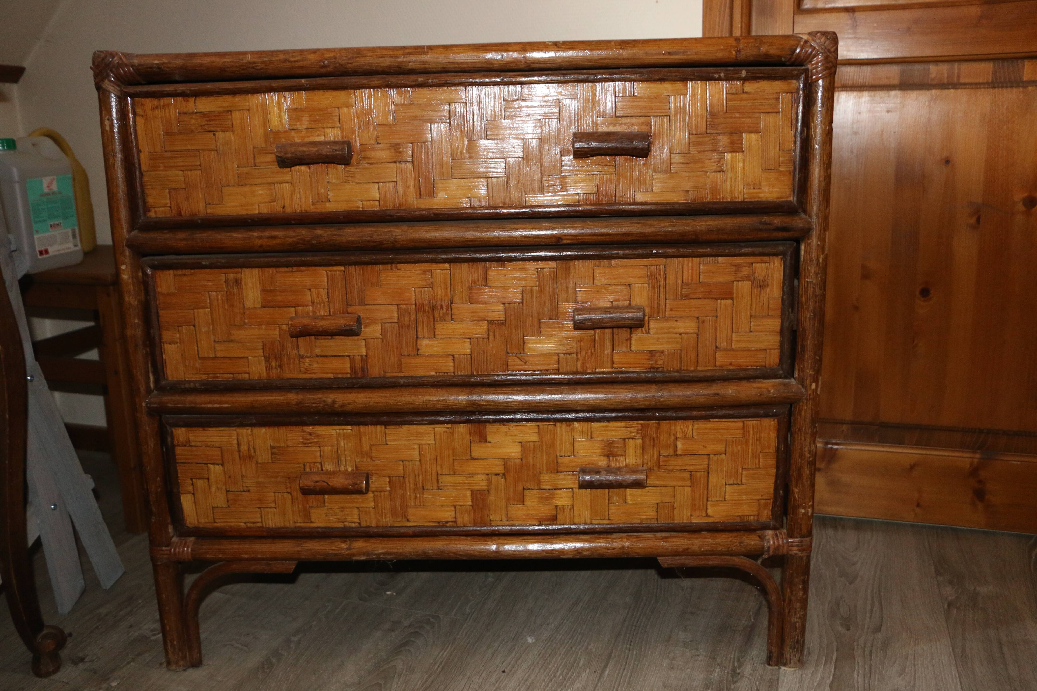 commode rotin