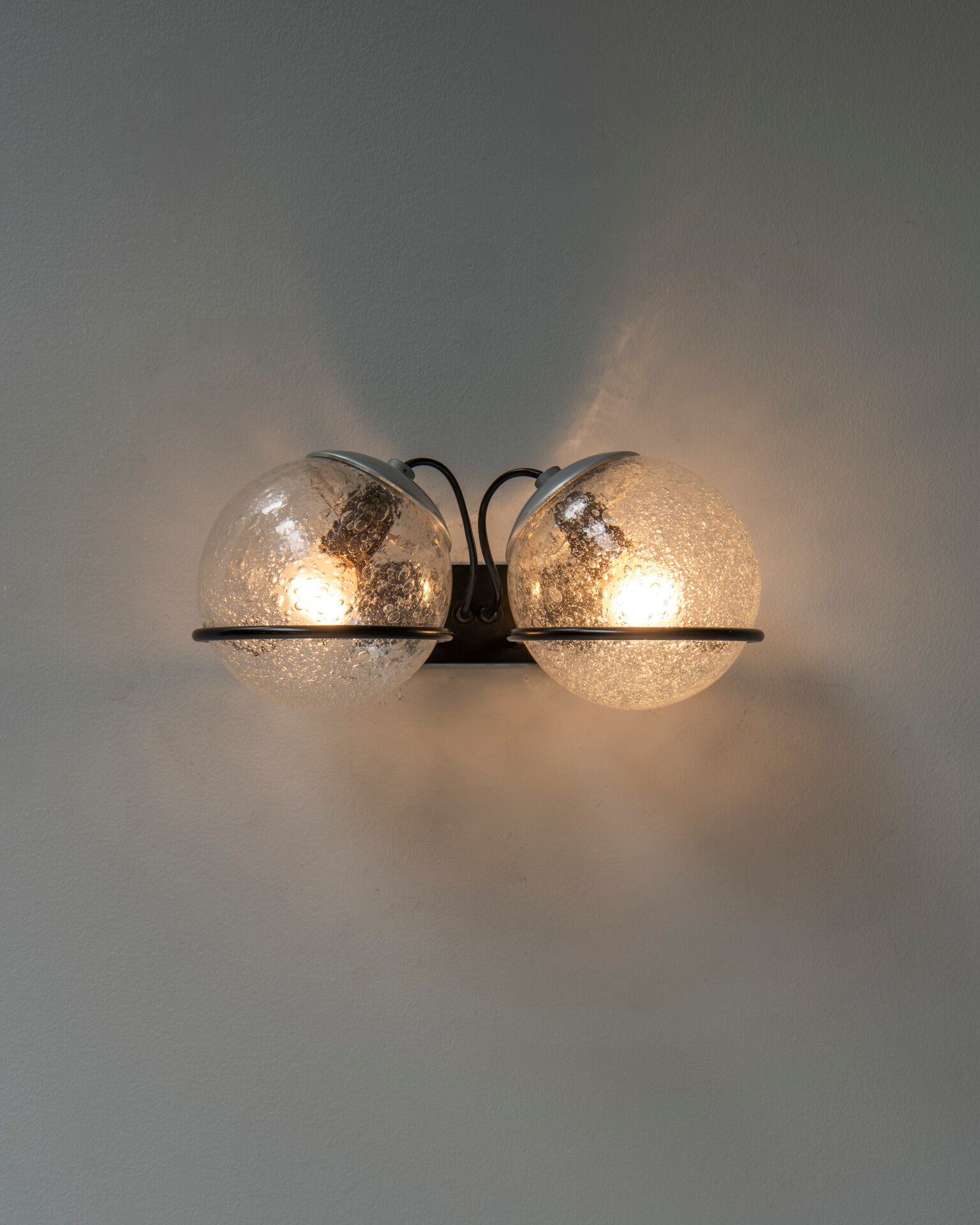 372/2 wall light by Gino Sarfatti for Arteluce Italy 1950s