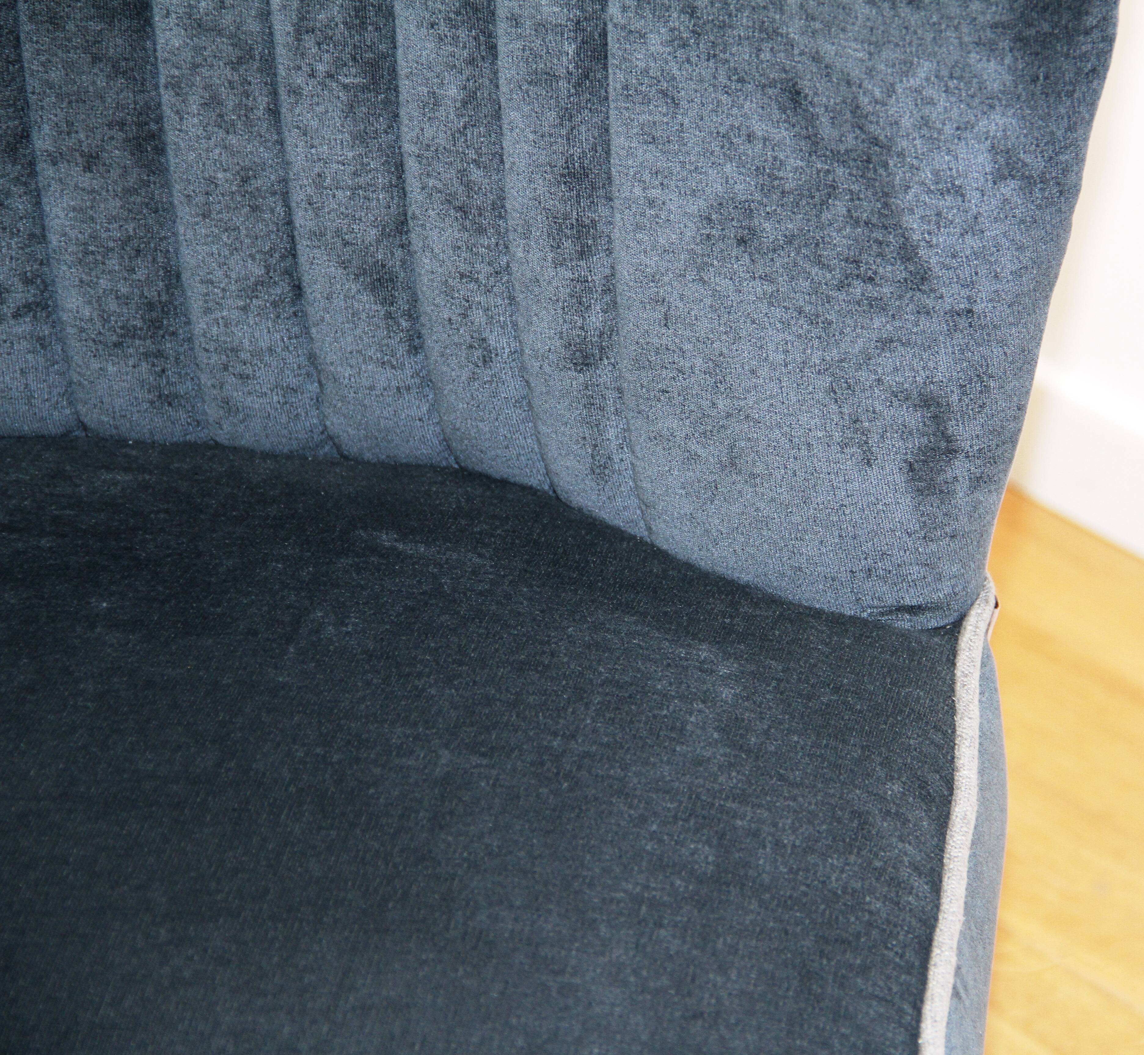 Pair of Smocker armchairs, Dutch Bone