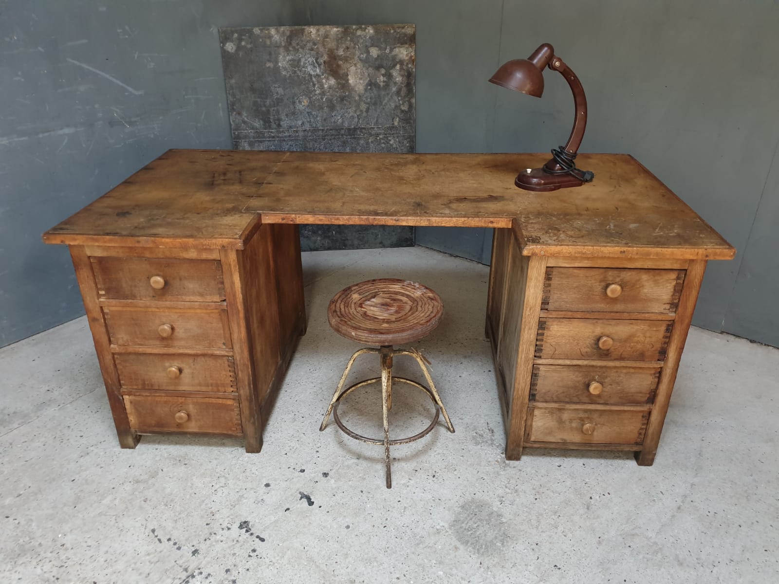 Bureau en chêne années 1940