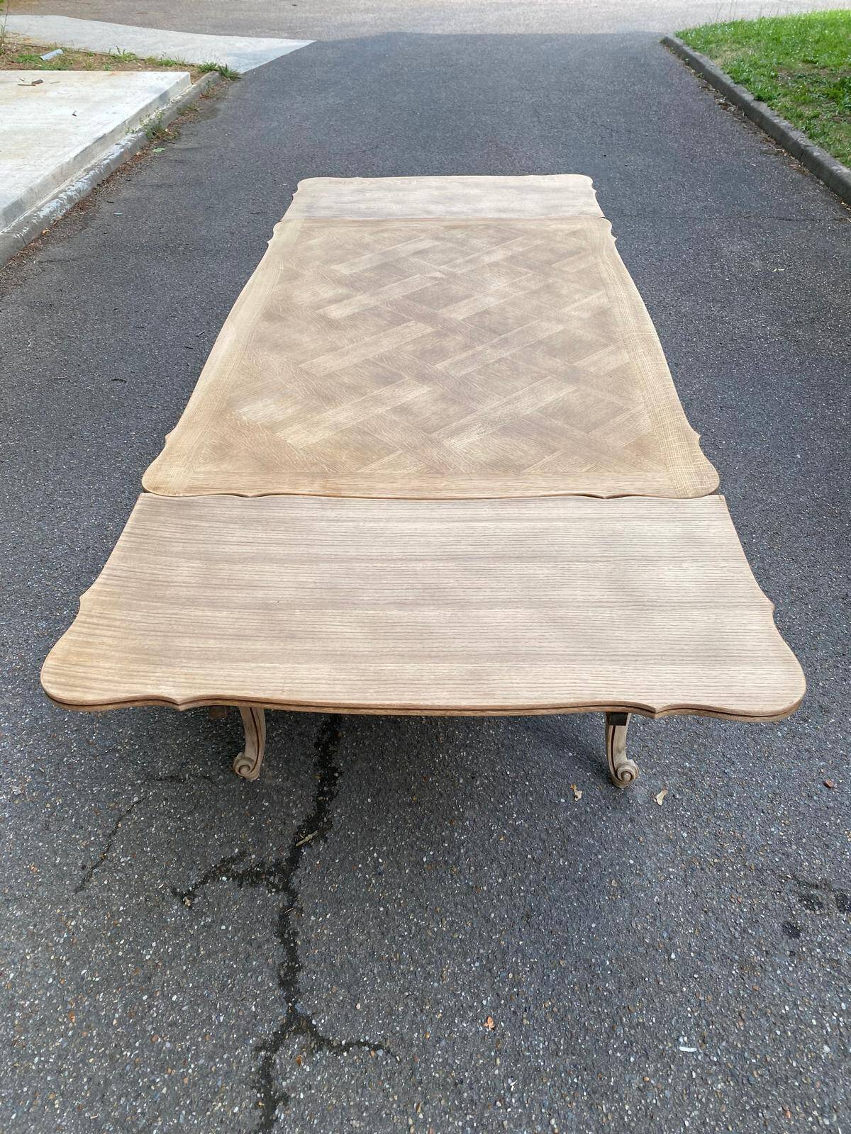 Louis XV extendable dining table renovated in raw wood 220cm