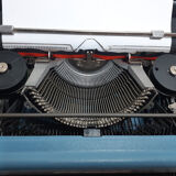 Olivetti Studio 46 portable typewriter, functional