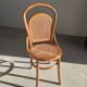 Chaise cannée en bois naturel