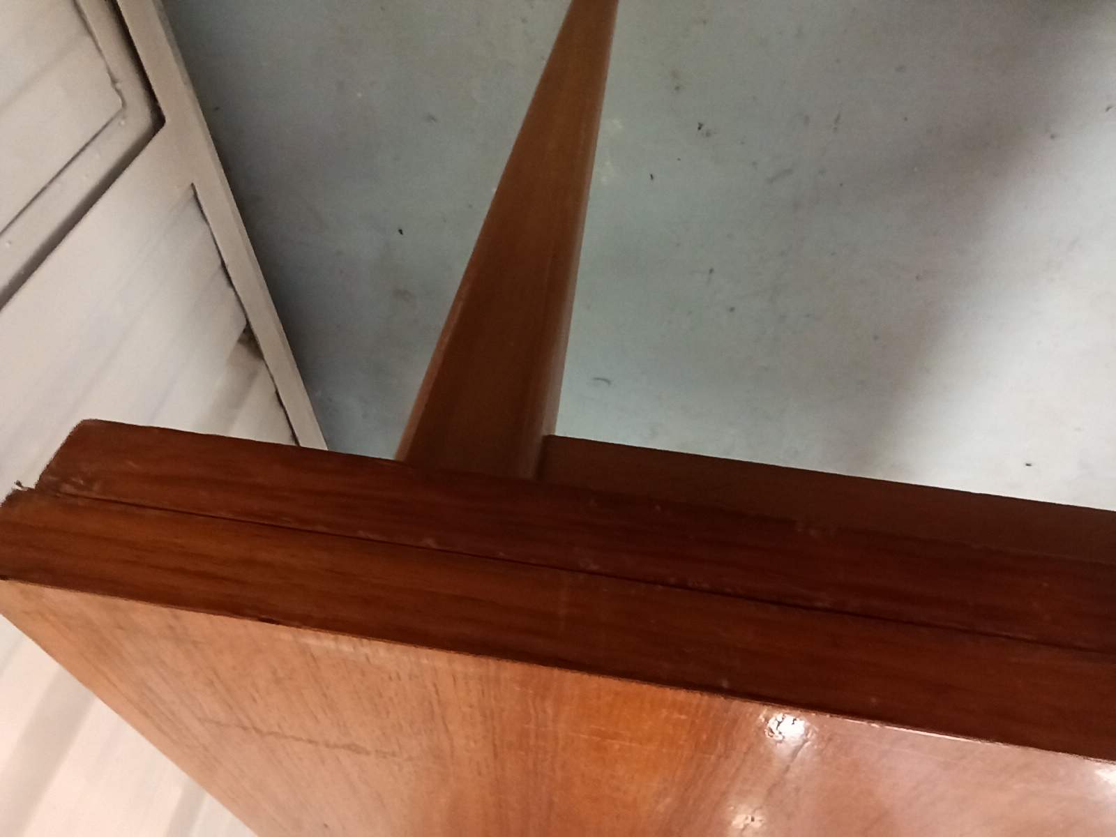 Scandinavian style table 50 year with 2 elongations