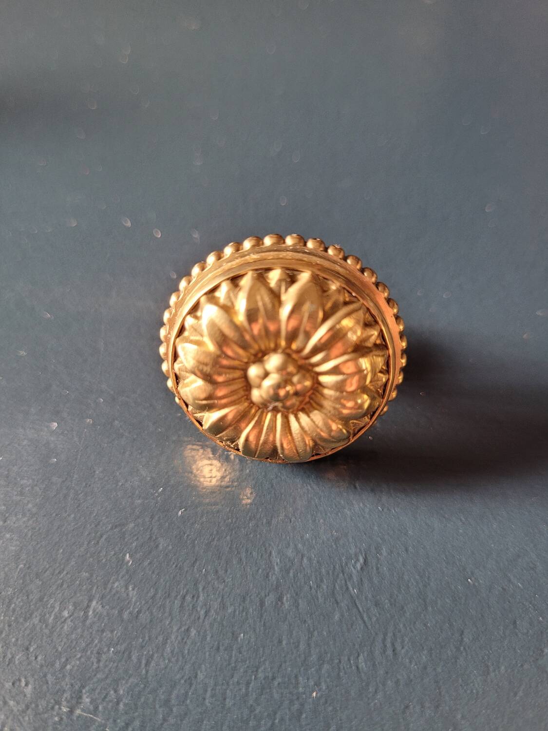 2 Louis XVI furniture knobs