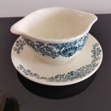 Longchamp earthenware gravy boat, Coquille decor