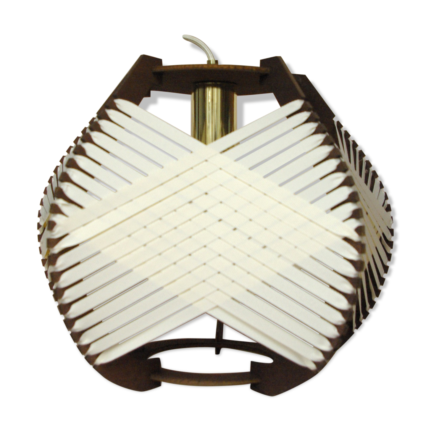 White woven lamp to install
