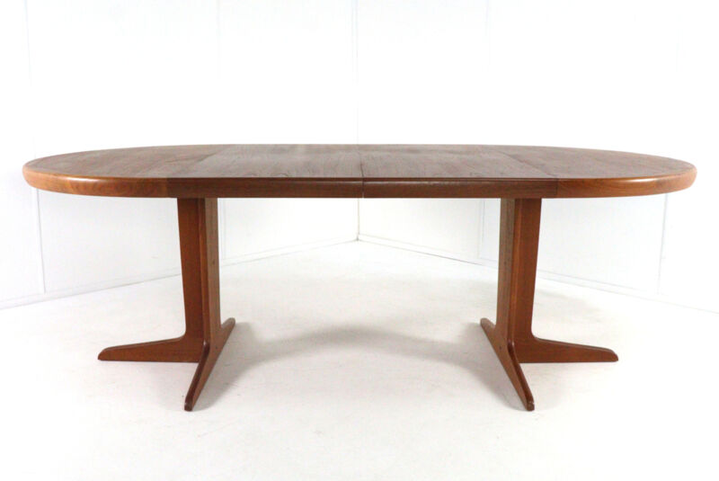 Round extendable dining table 2x 'Ulfborg' by VV Møbler Spøttrup - Danish