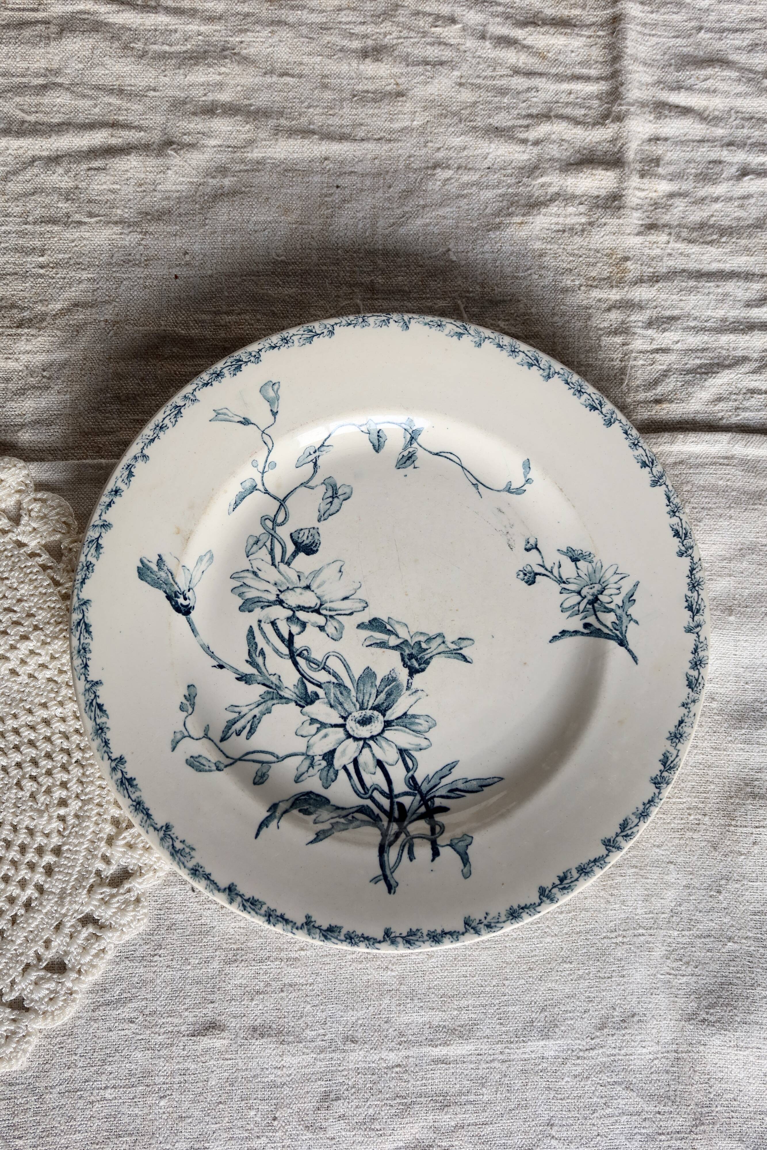 Antique Lunéville ironstone plate, K&G Marguerite pattern, blue and white