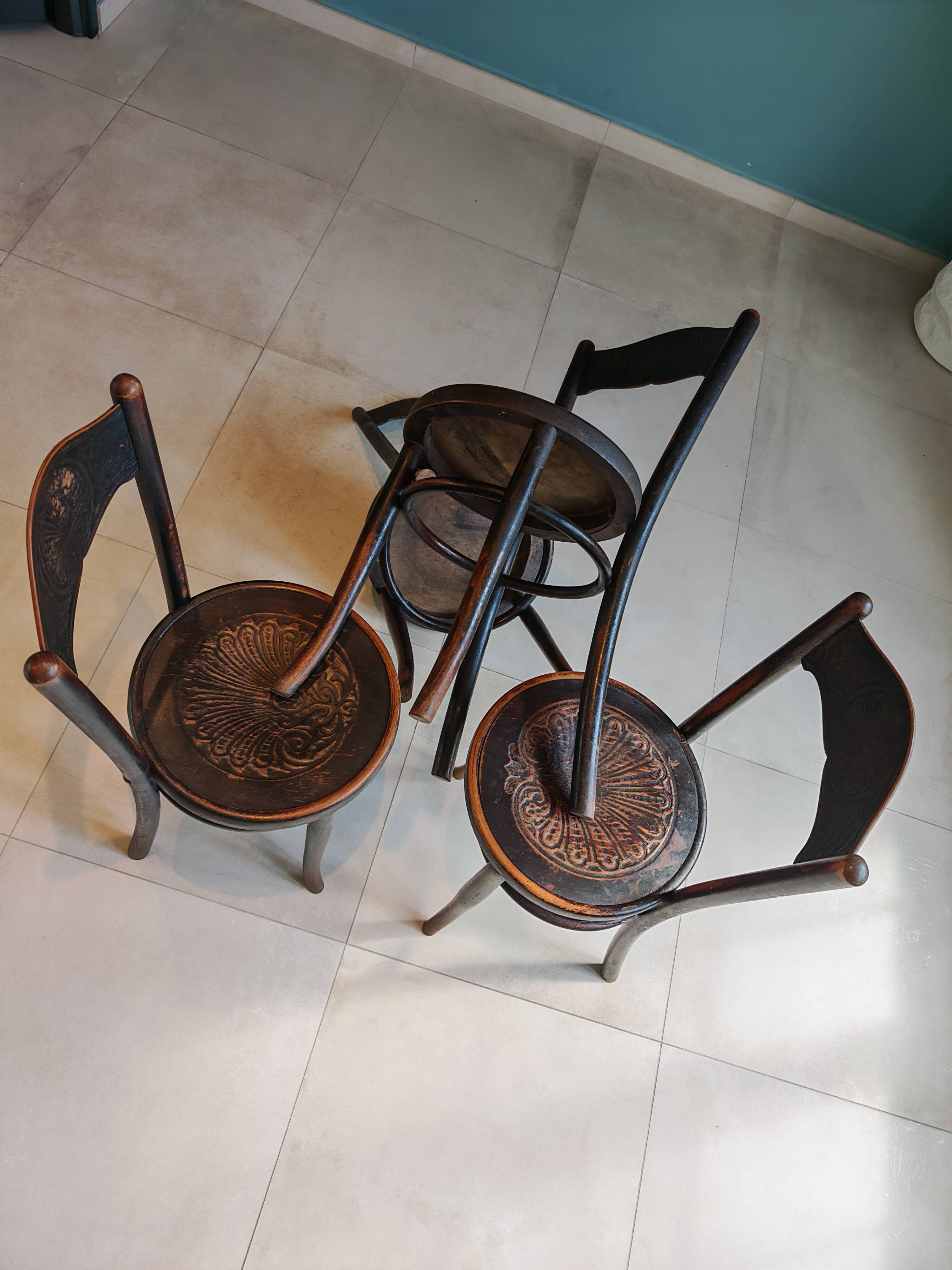 Rare set of 4 Jacob & Josef Kohn bistro chairs, bent wood, stamped 1900.