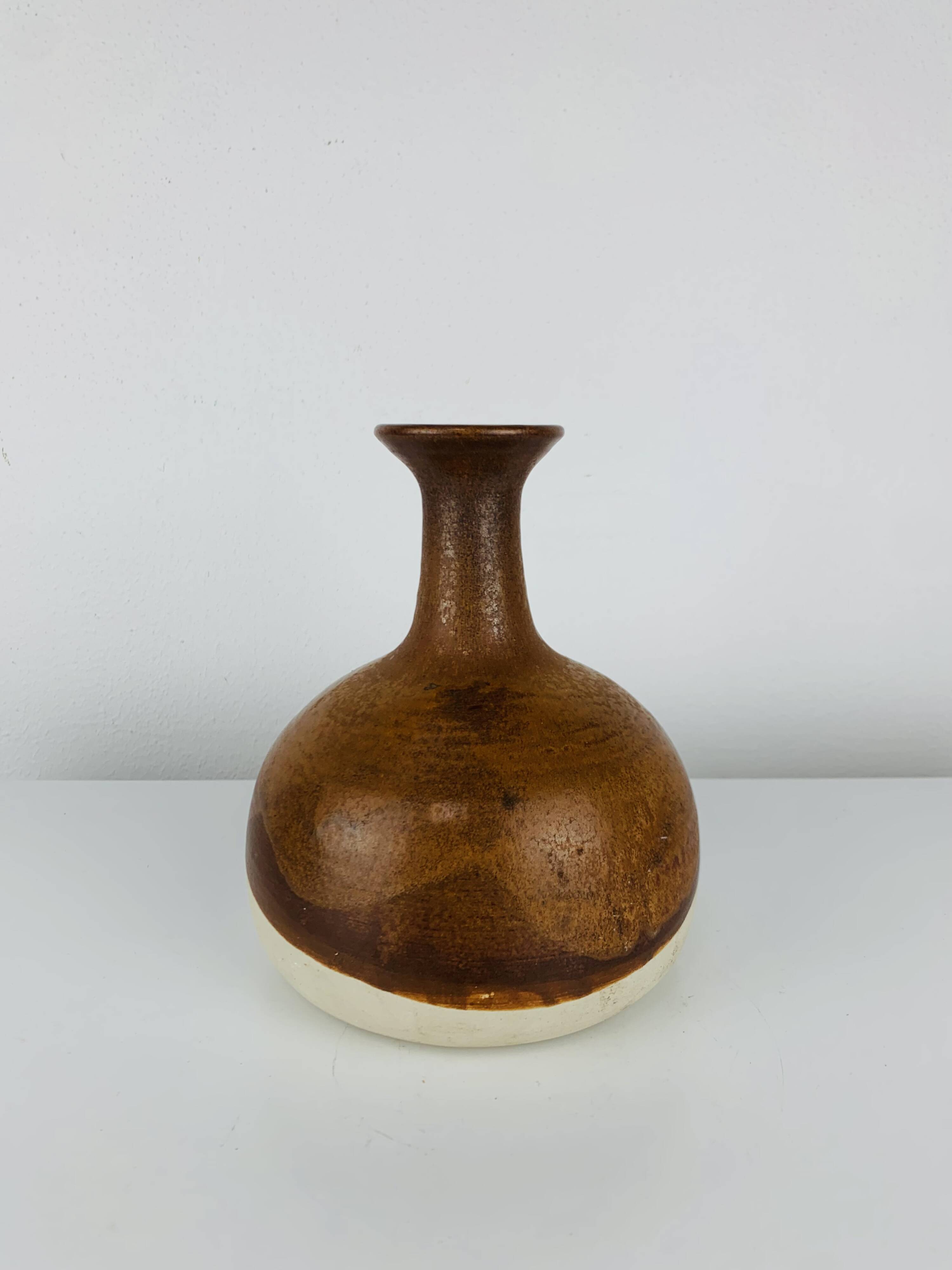 Vintage ceramic vase, brown and white.