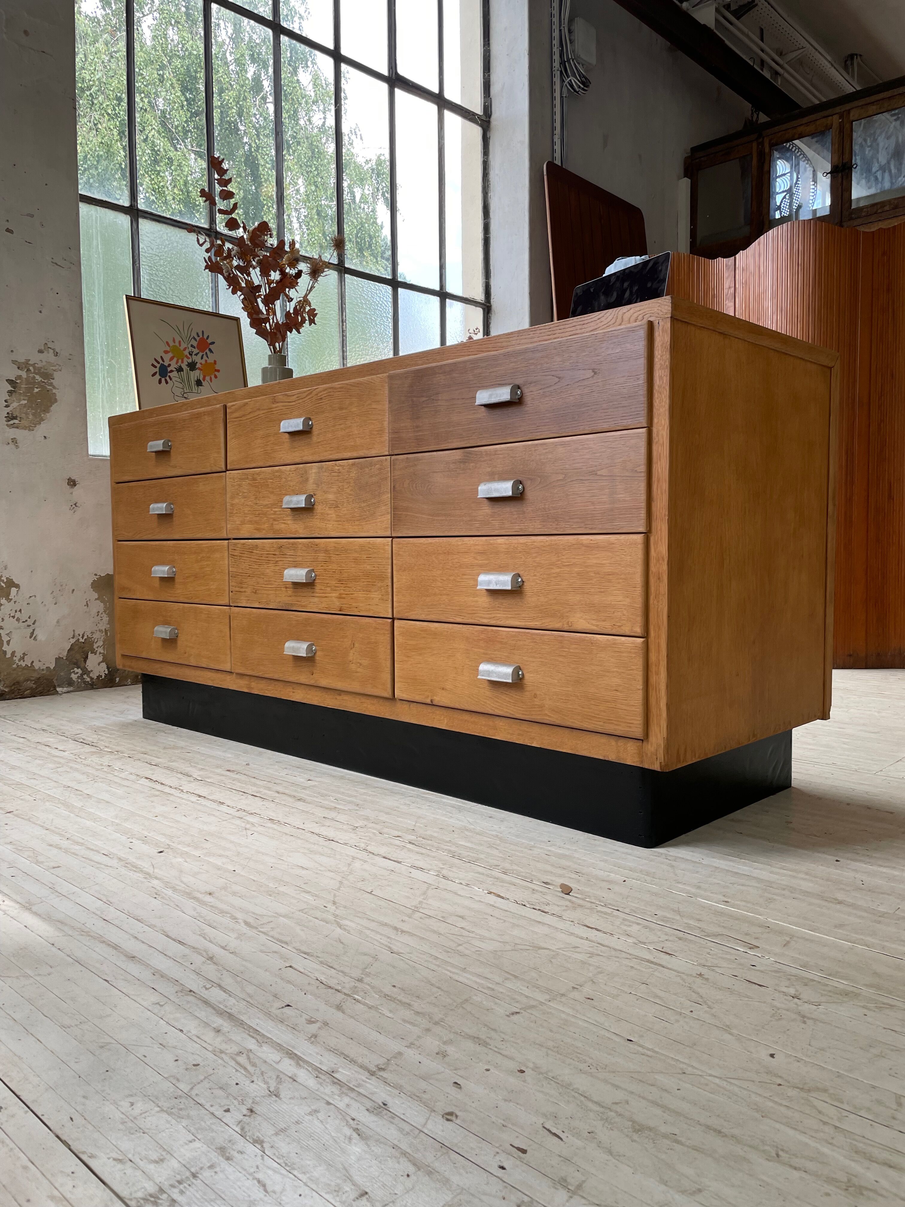 Glass trading post 50s