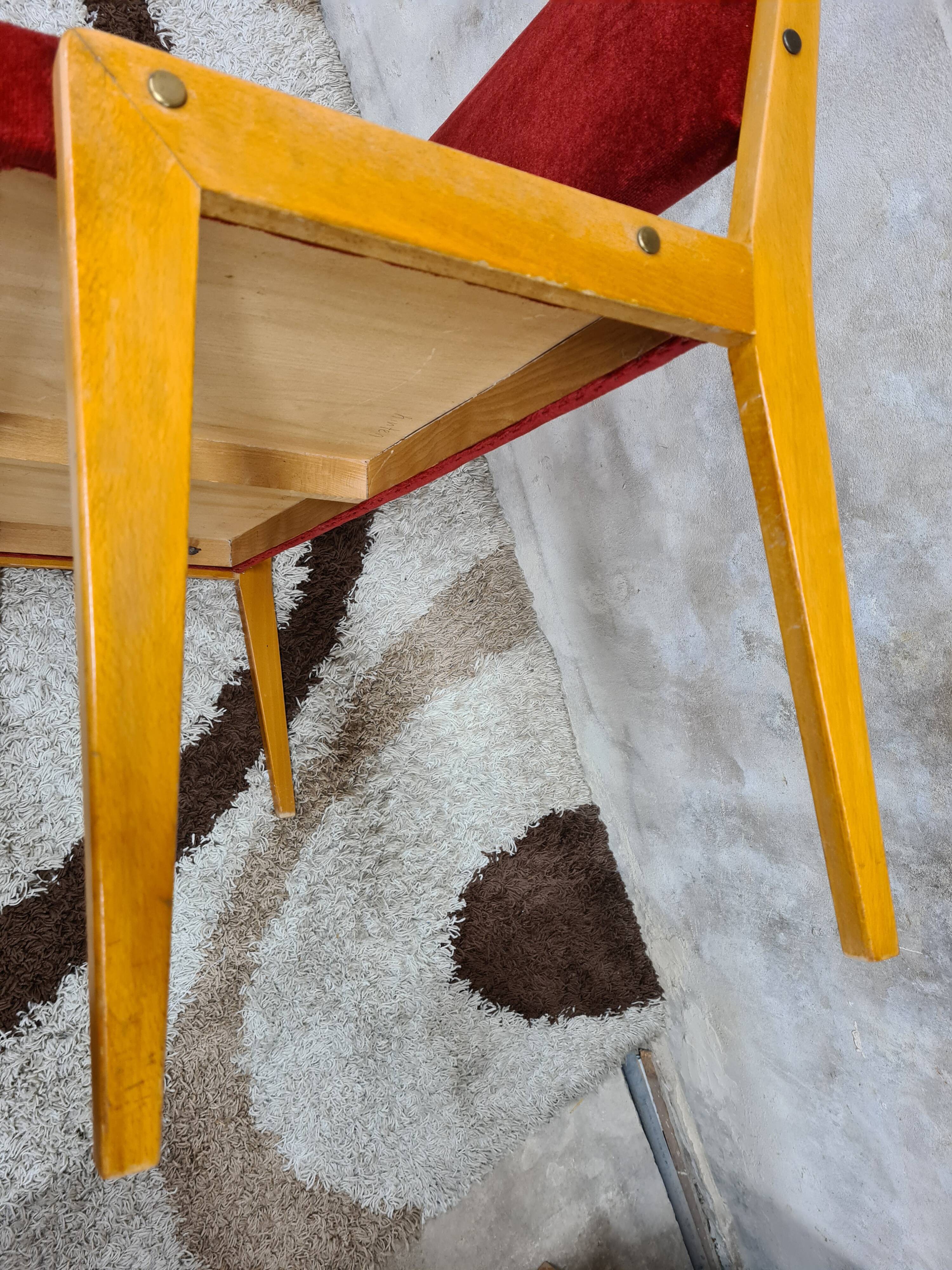 Two-seater red velvet bench 1970 vintage