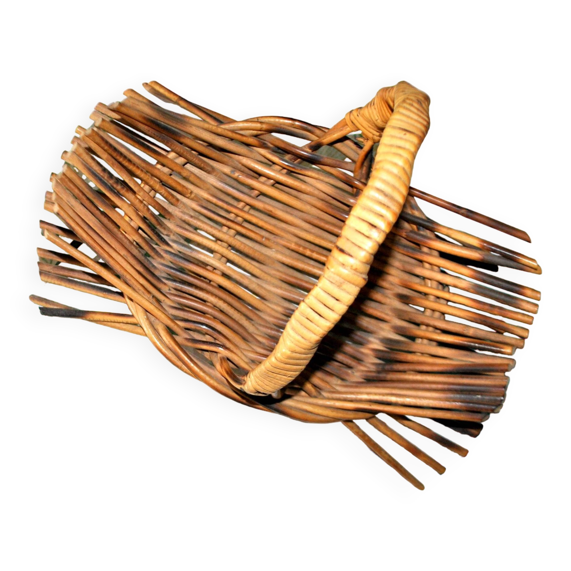 Vintage basket with handle in woven rattan 1960-1970 hippie chic decorative pocket