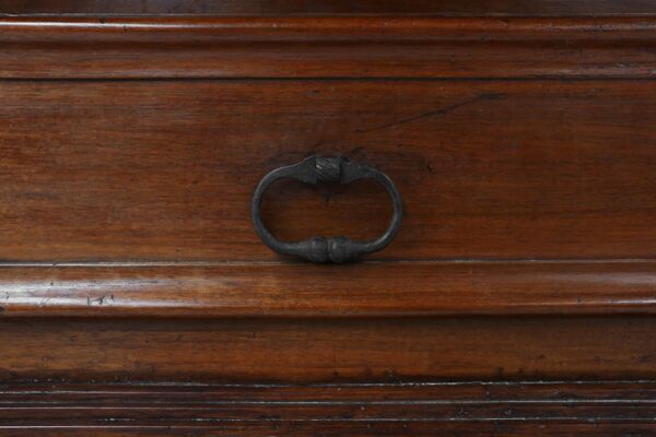 Armoire en chêne Louis XIII du début du XVIIe siècle avec sculpture géométrique
