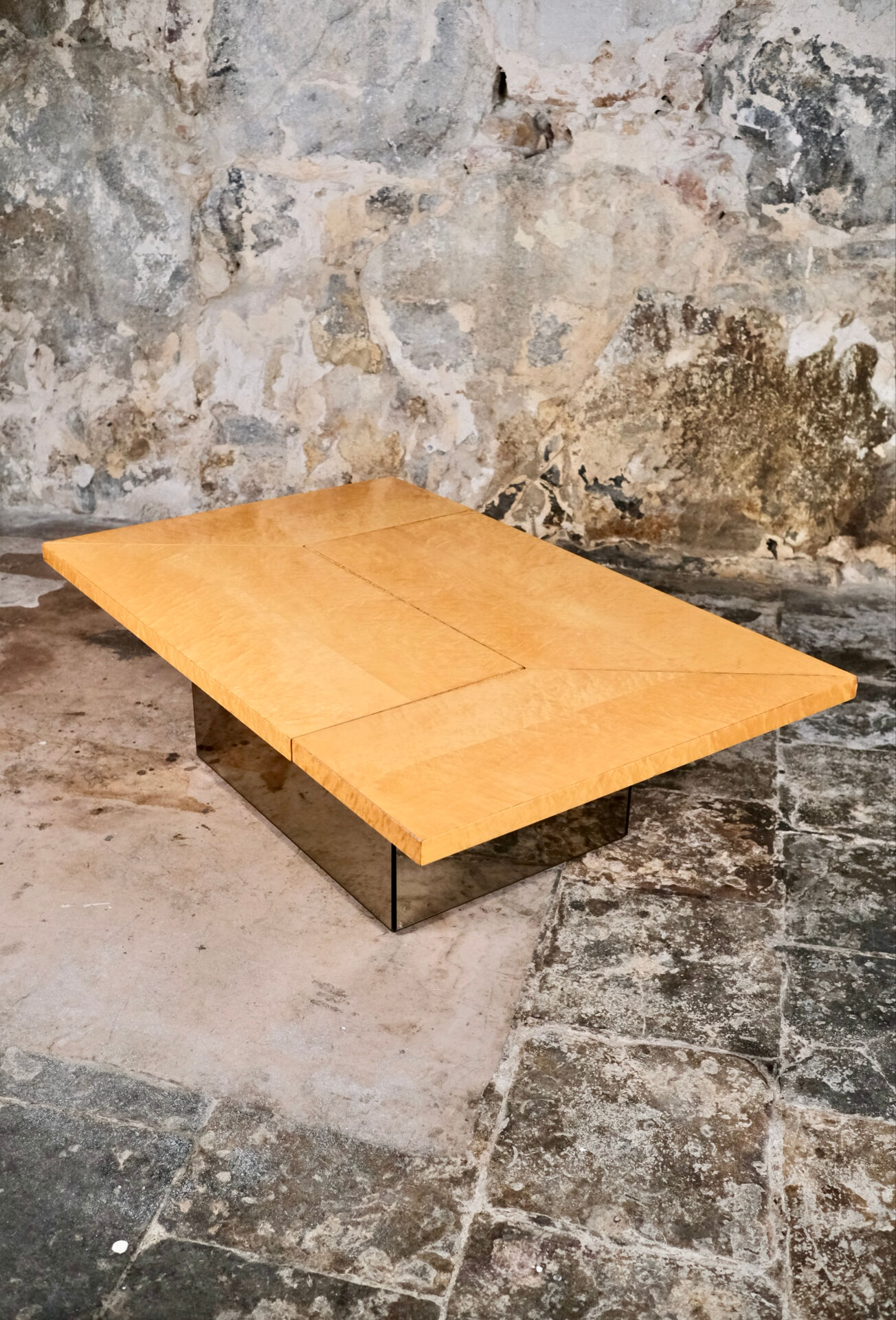 Coffee table bar in ash burl, Paul Michel for Roche Bobois, 1980.
