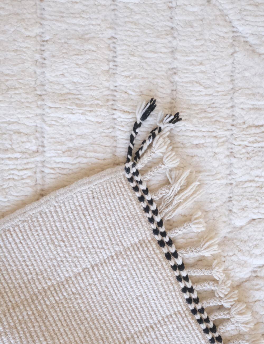 White square rug - 195 x 195 cm