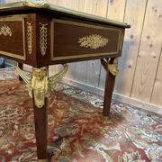 Bureau double plat de style empire en acajou et cuir vert