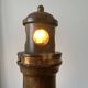 Lampe phare souvenir de Calais en bois
