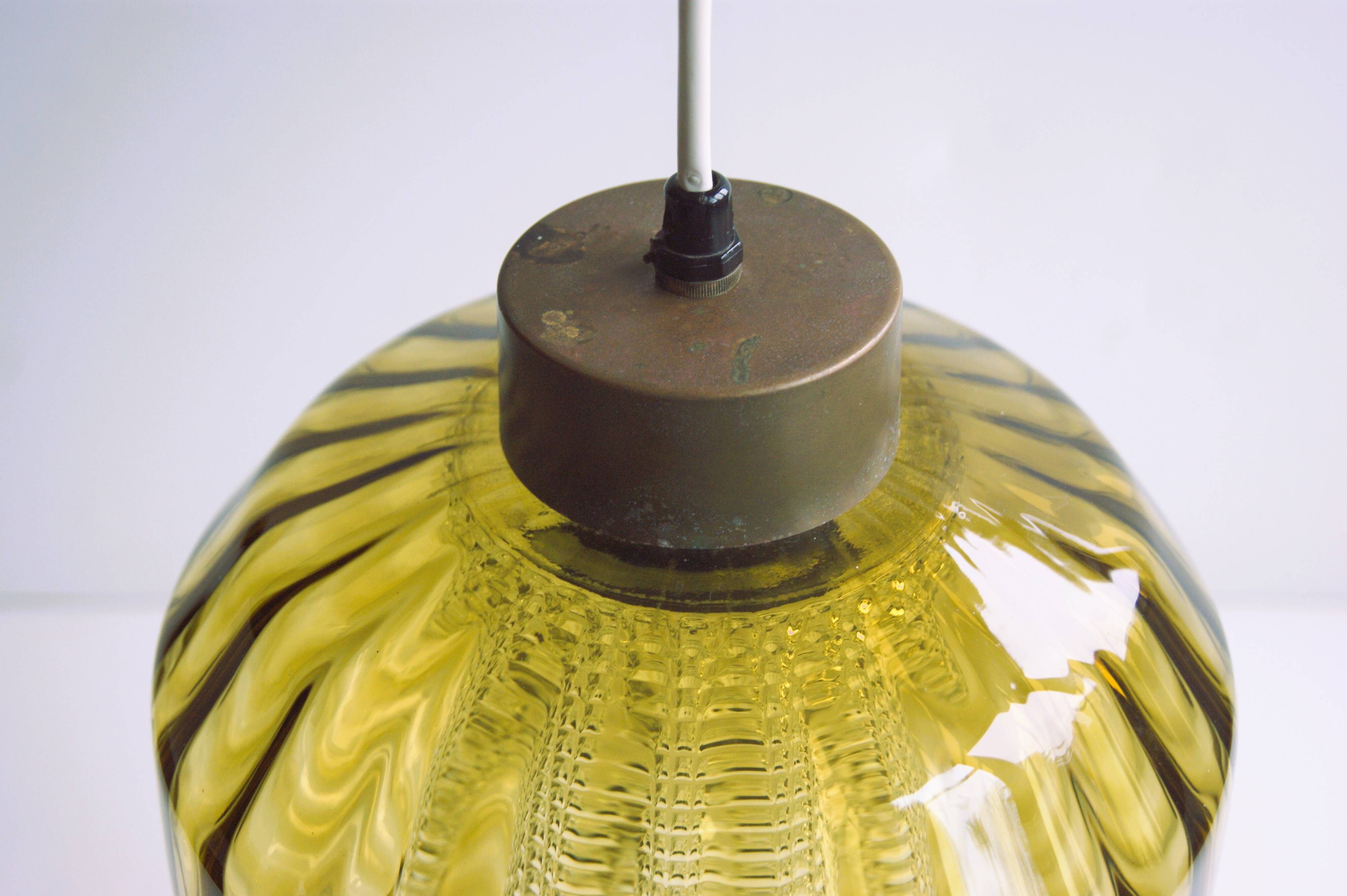 Vintage glass pendant in smoky green crystal with crystal cylinder  - design Carl Fagerlund Sweden